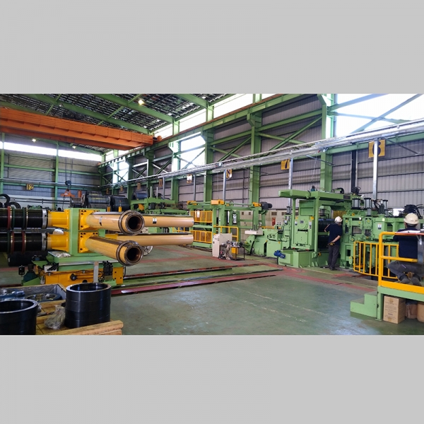 SL-1850-060 帶塔式刀庫自動排刀分條機