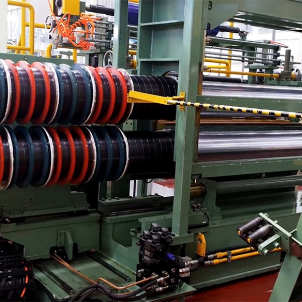 十字排刀軸進入刀軸自動鎖刀影片介紹