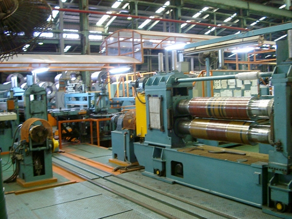 線外交換分條機雙刀座